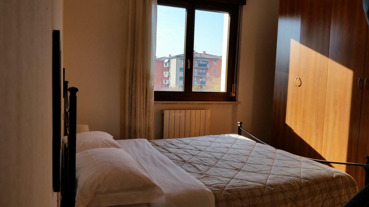 Appartamento Bilocale Via Imola 4 *